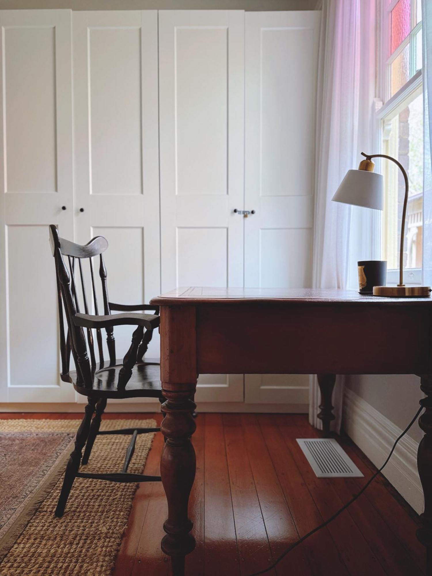 Heritage With Modern Comforts And Great Location *